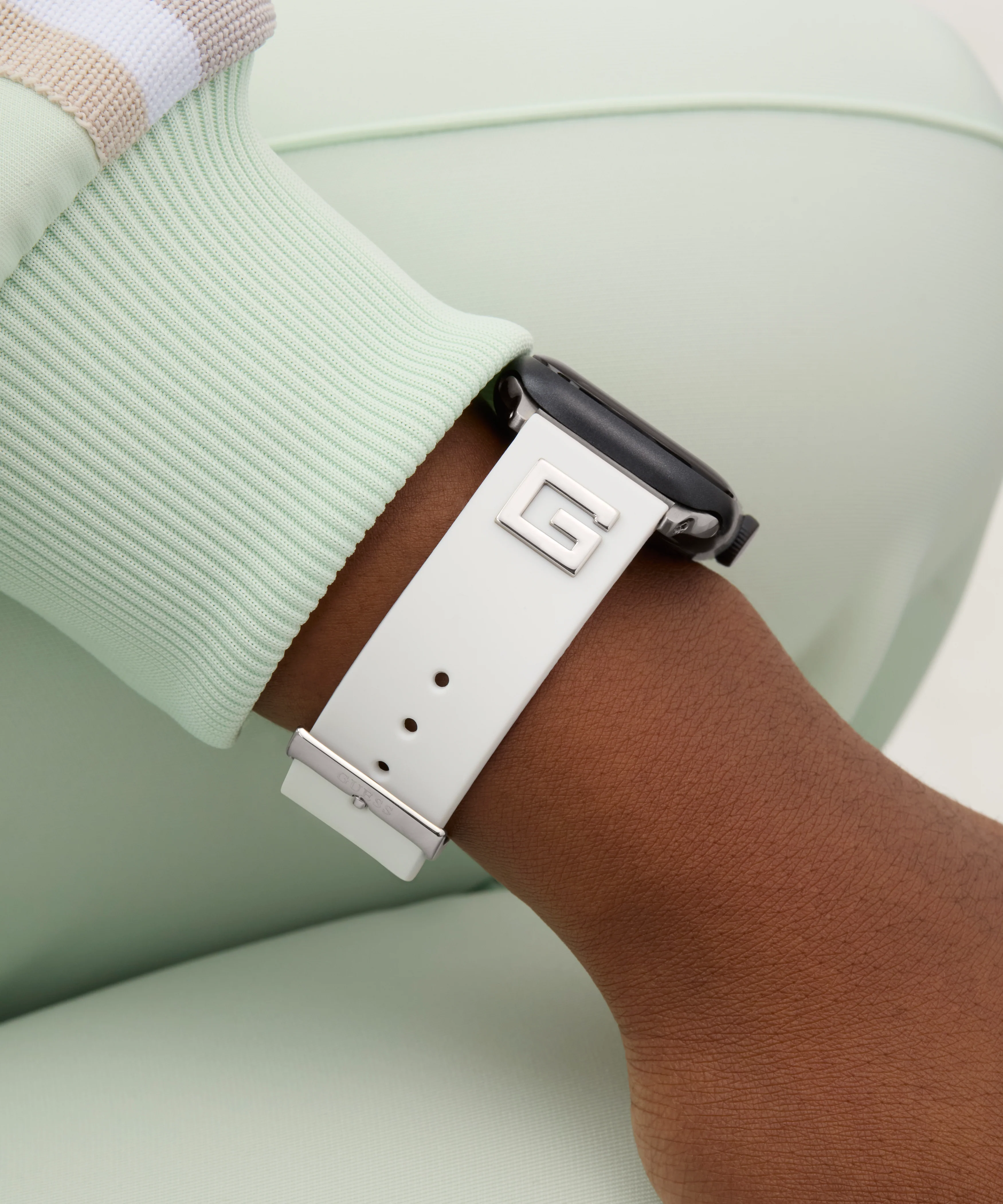 GUESS APPLE BAND (38MM-40MM) - Image 5