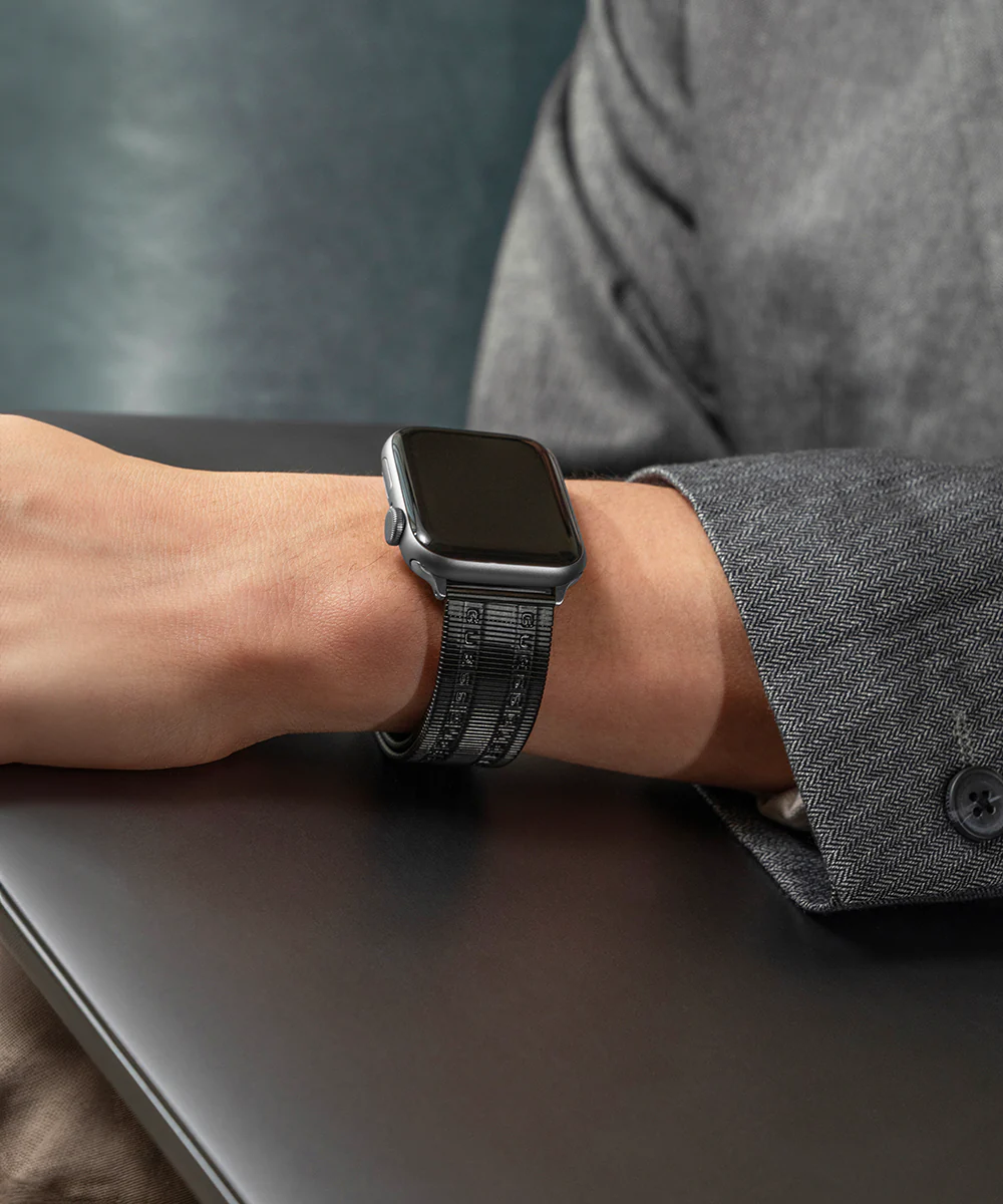 GUESS APPLE BAND (42MM-44MM) - Image 2