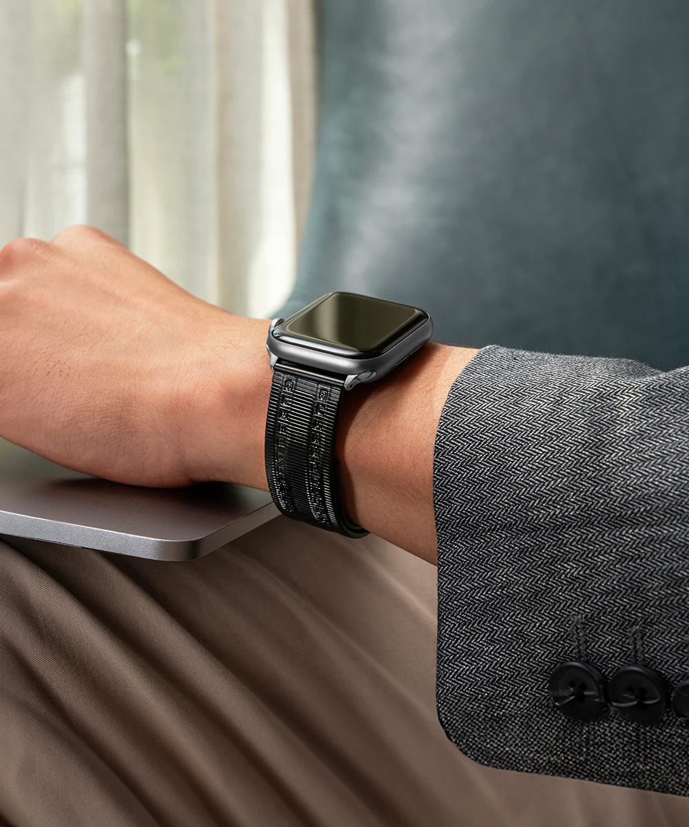 GUESS APPLE BAND (42MM-44MM) - Image 5