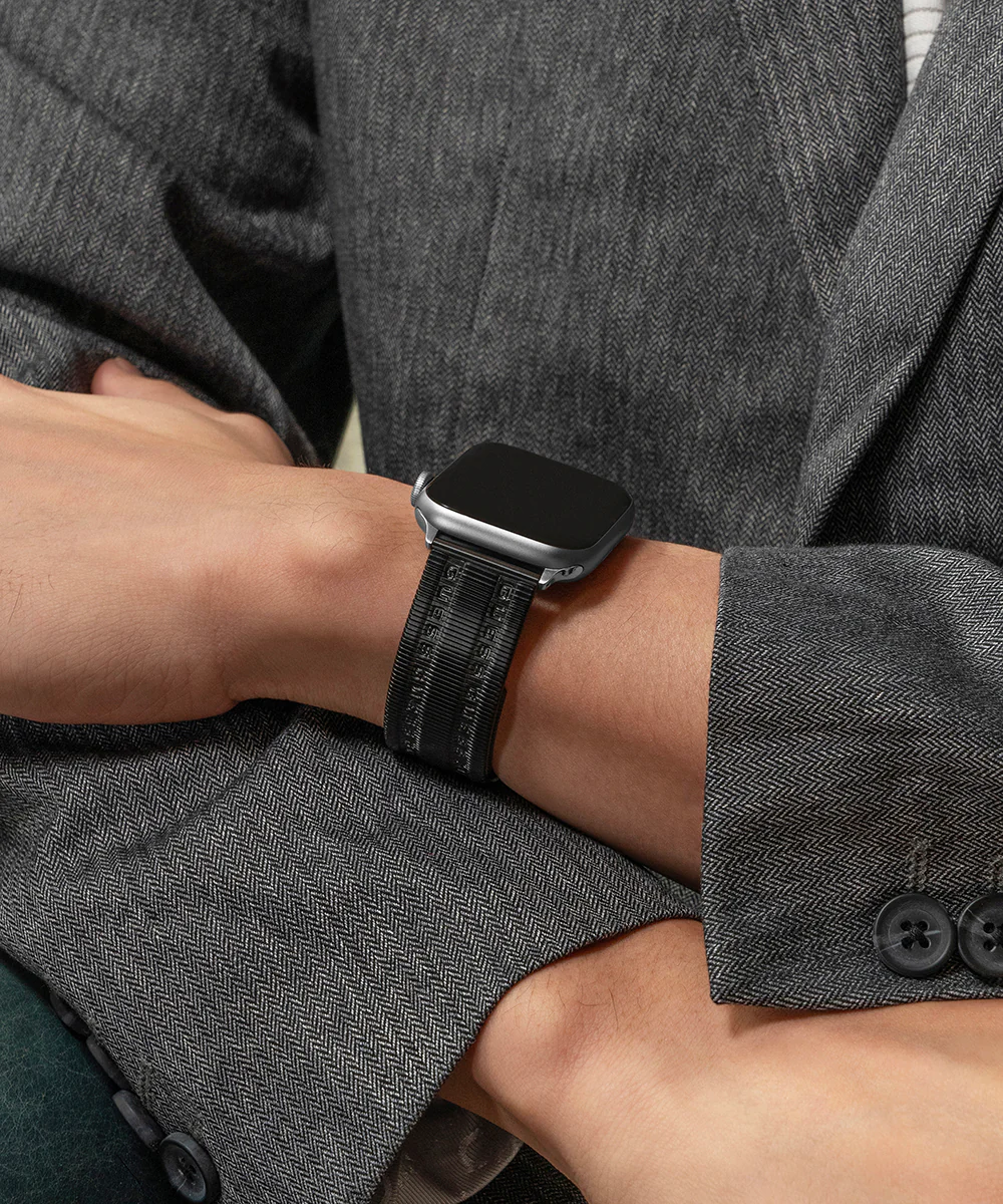 GUESS APPLE BAND (42MM-44MM) - Image 7