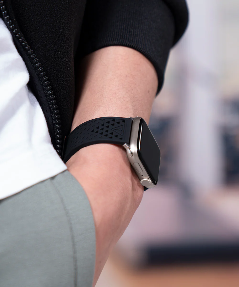 GUESS APPLE BAND (42MM-44MM) - Image 2