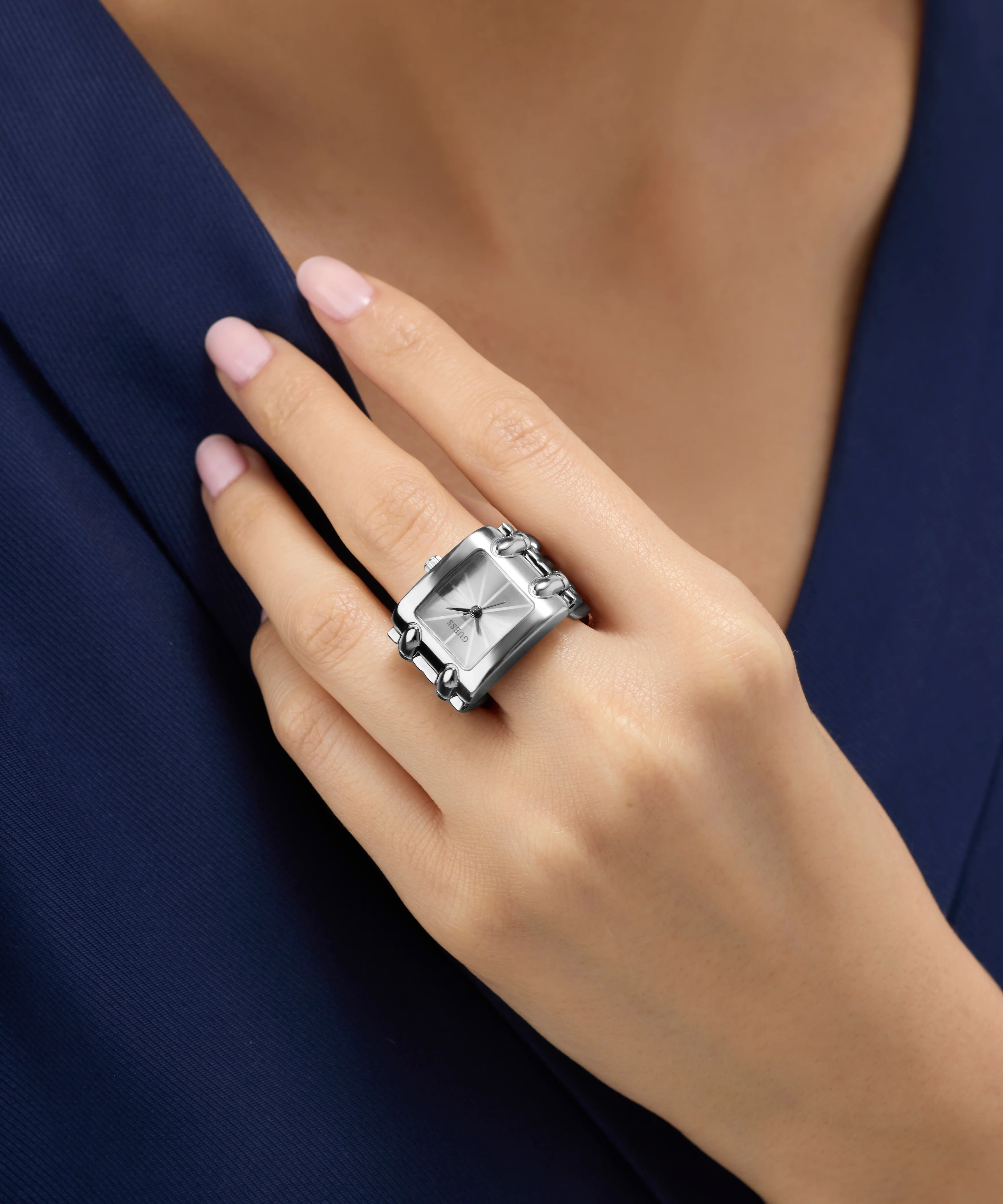 GUESS Ladies Small Mod Heavy Metal Silver Tone Watch Ring - Image 2