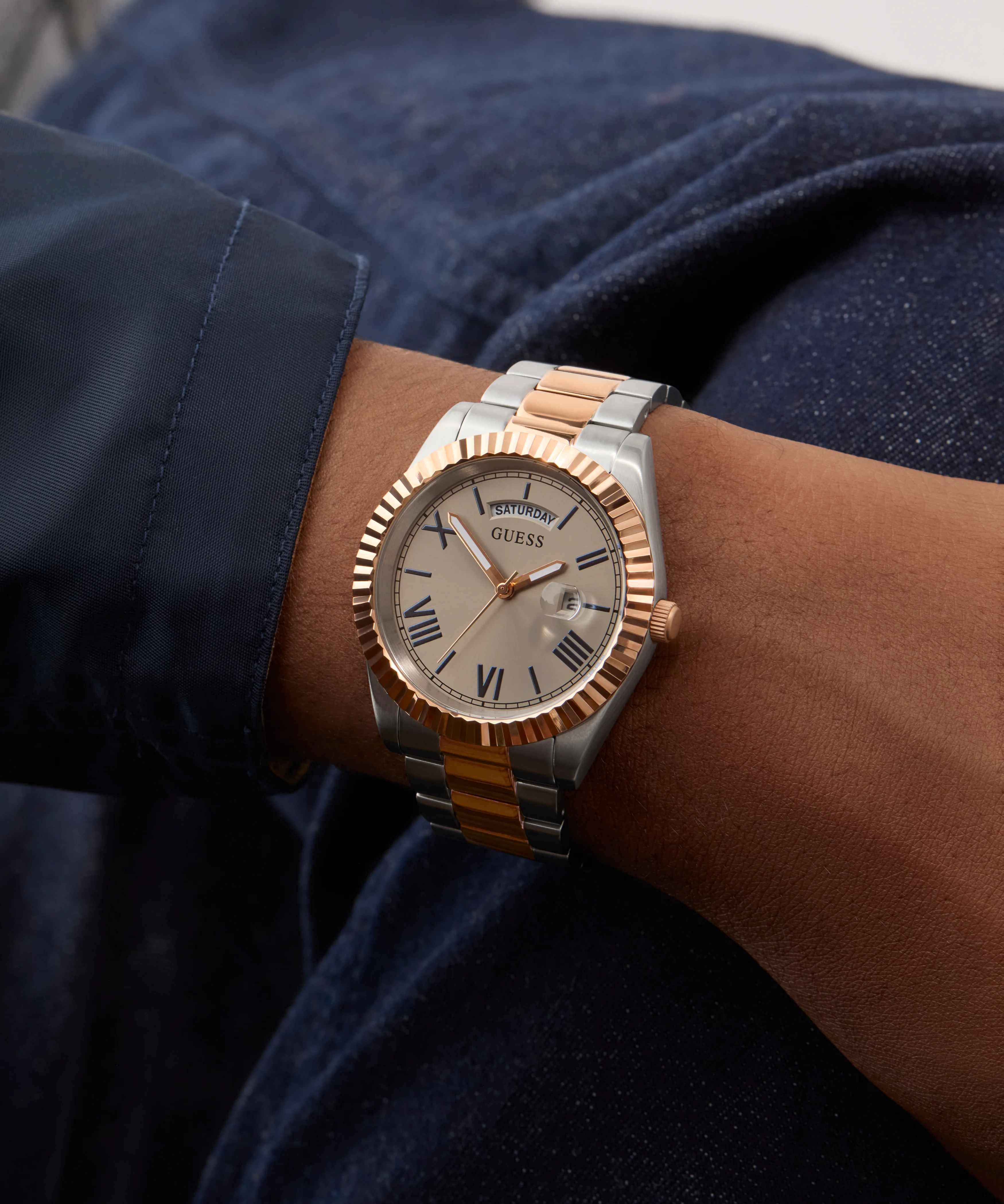 GUESS Mens 2-Tone Day/Date Watch - Image 6