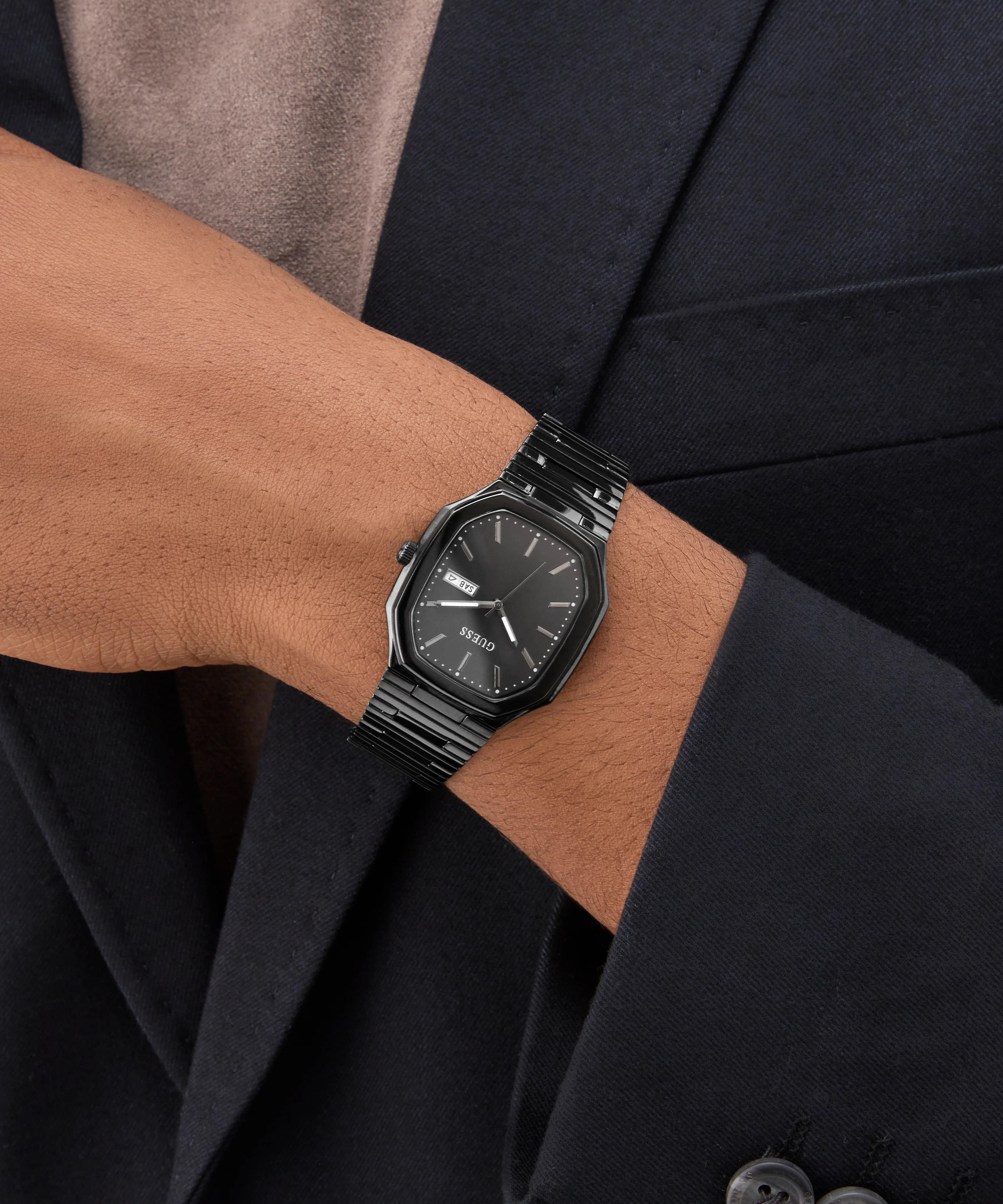 GUESS Mens Black Date Watch - Image 4
