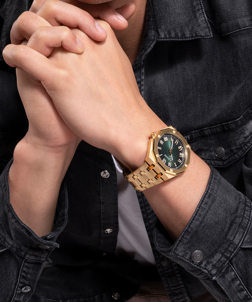 GUESS Mens Gold Tone Analog Watch - Image 3