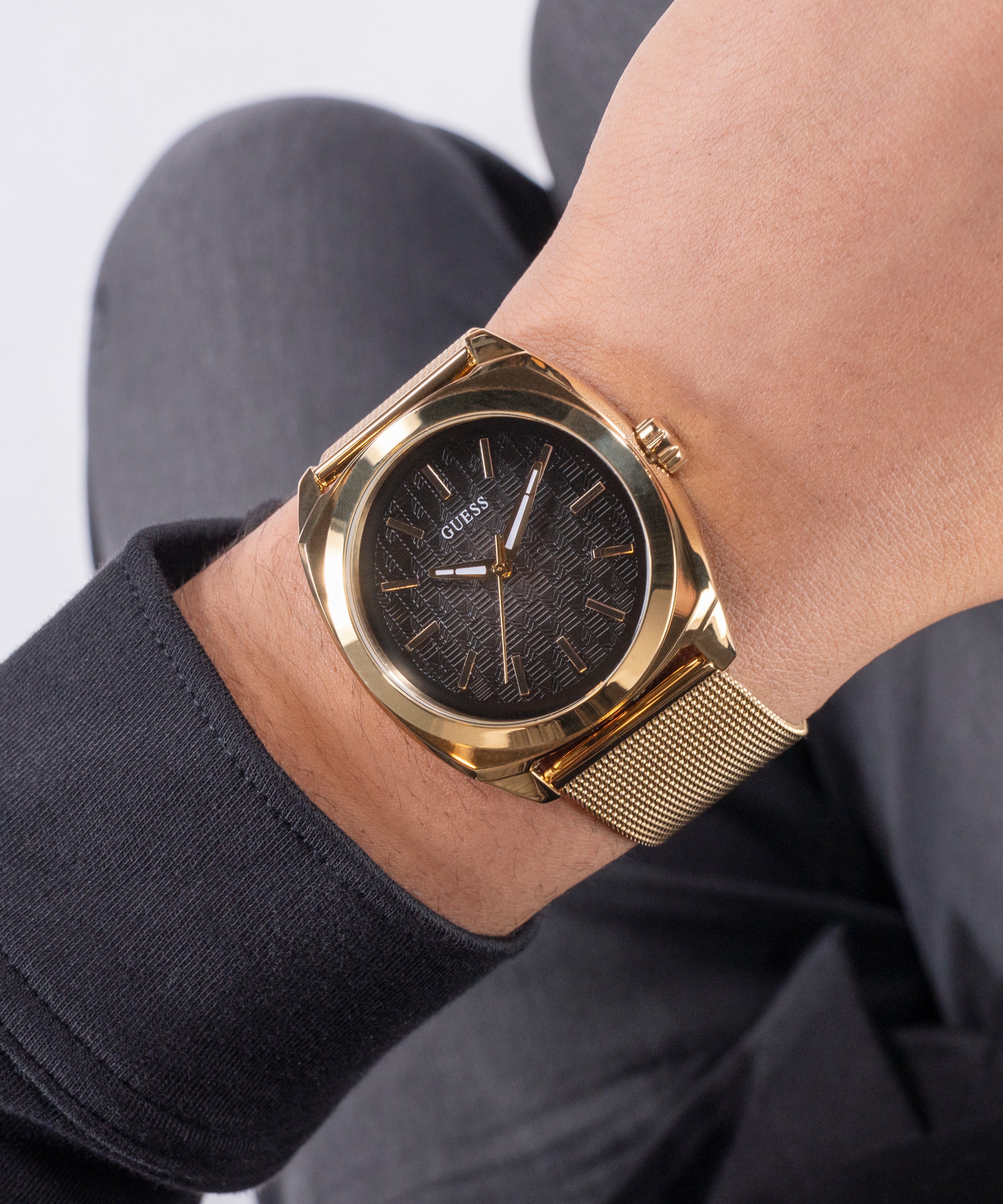 GUESS Mens Gold Tone Analog Watch - Image 5