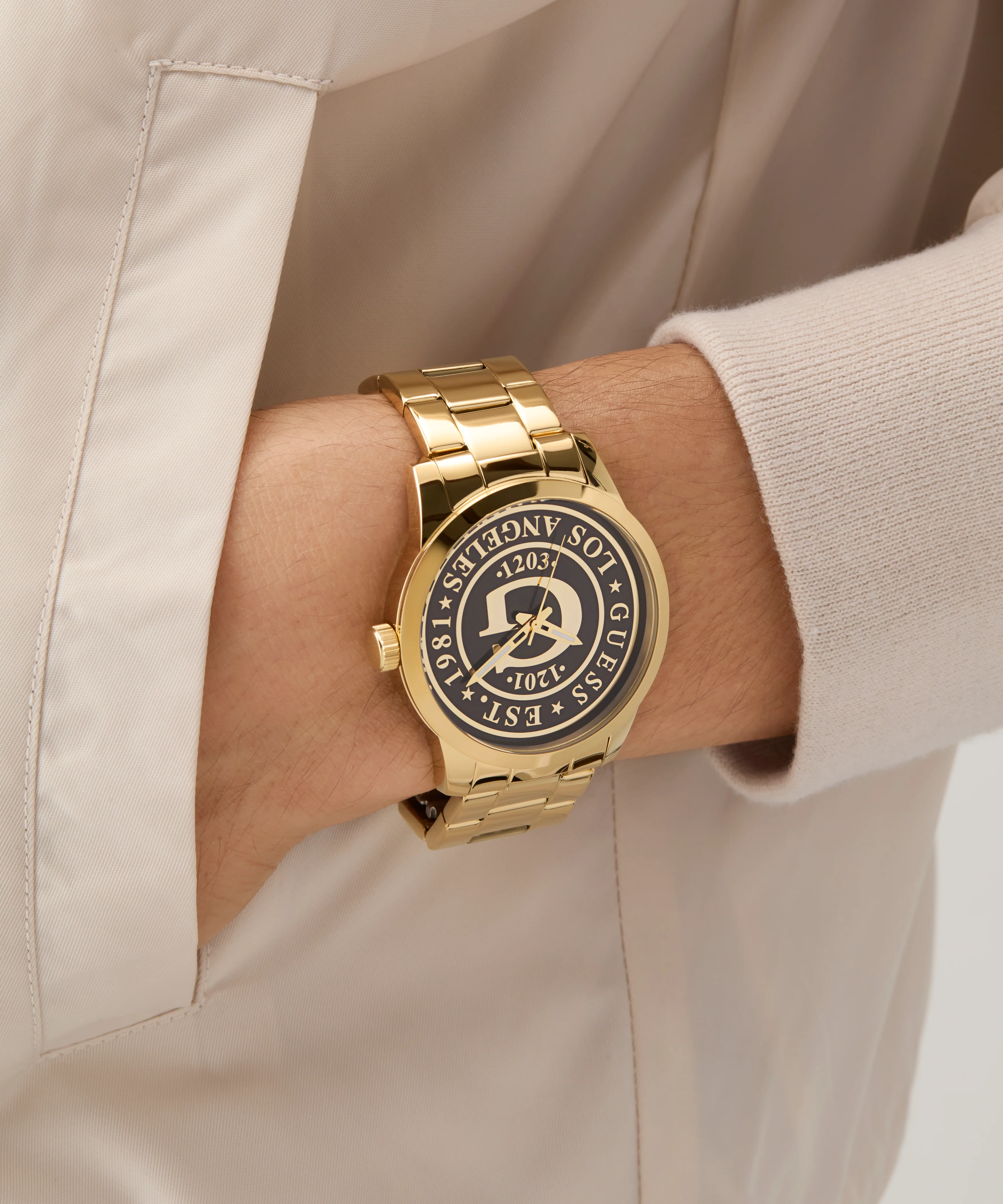 GUESS Mens Gold Tone Analog Watch - Image 7