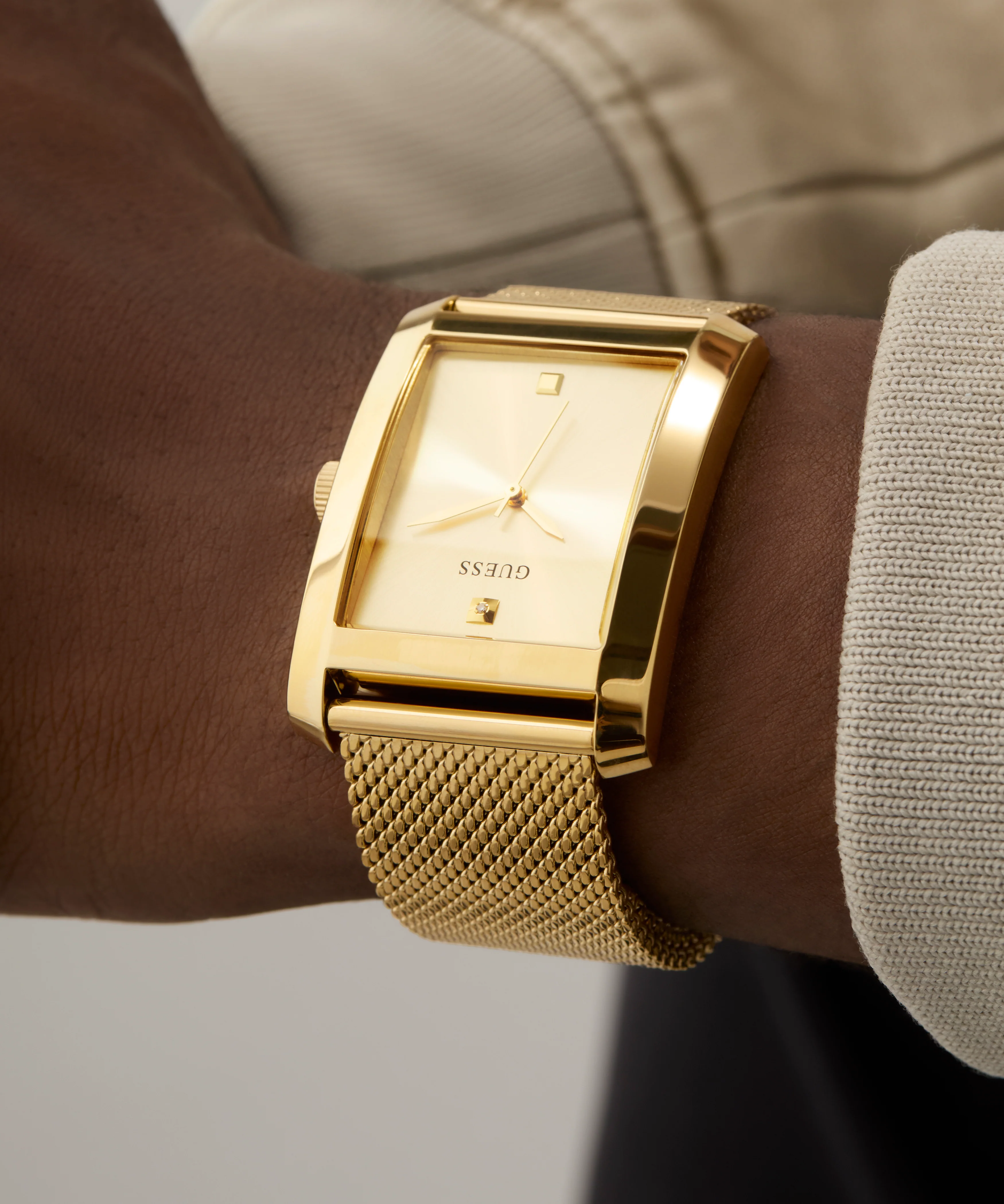 GUESS Mens Gold Tone Analog Watch - Image 5