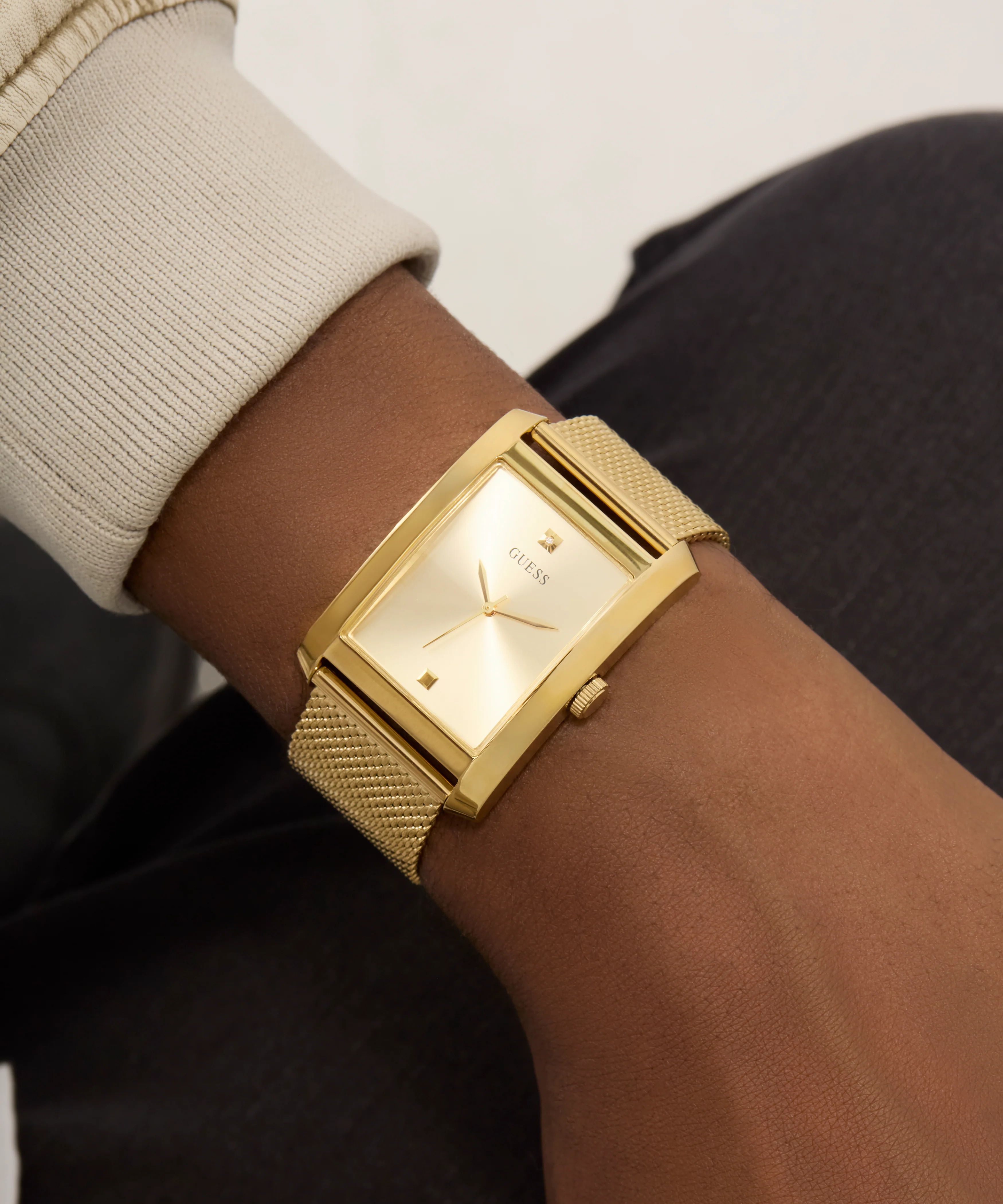 GUESS Mens Gold Tone Analog Watch - Image 6