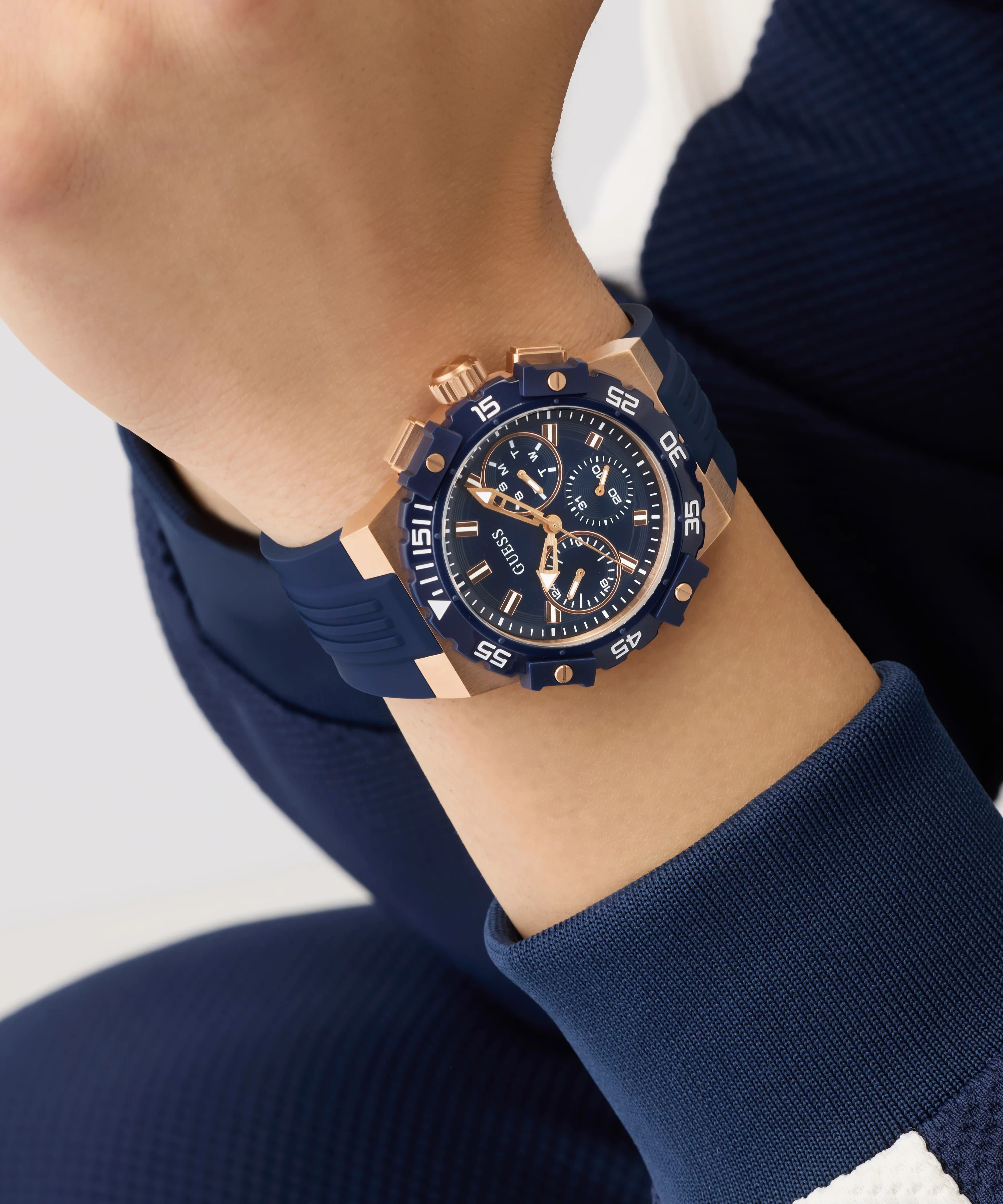 GUESS Mens Midnight Blue Rose Gold Tone Analog Watch - Image 3