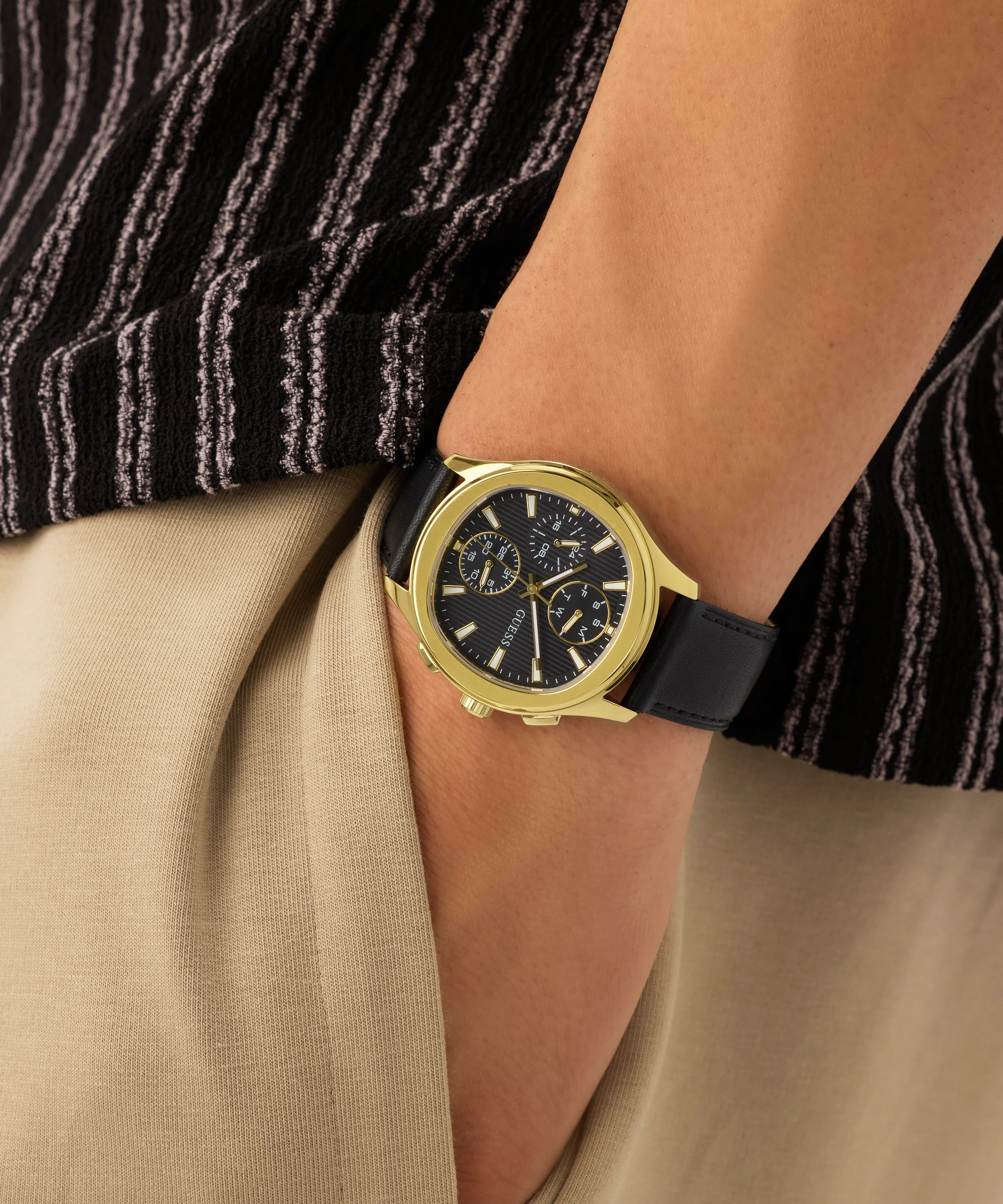 GUESS Mens Palmer Black Gold Tone Analog Watch - Image 3