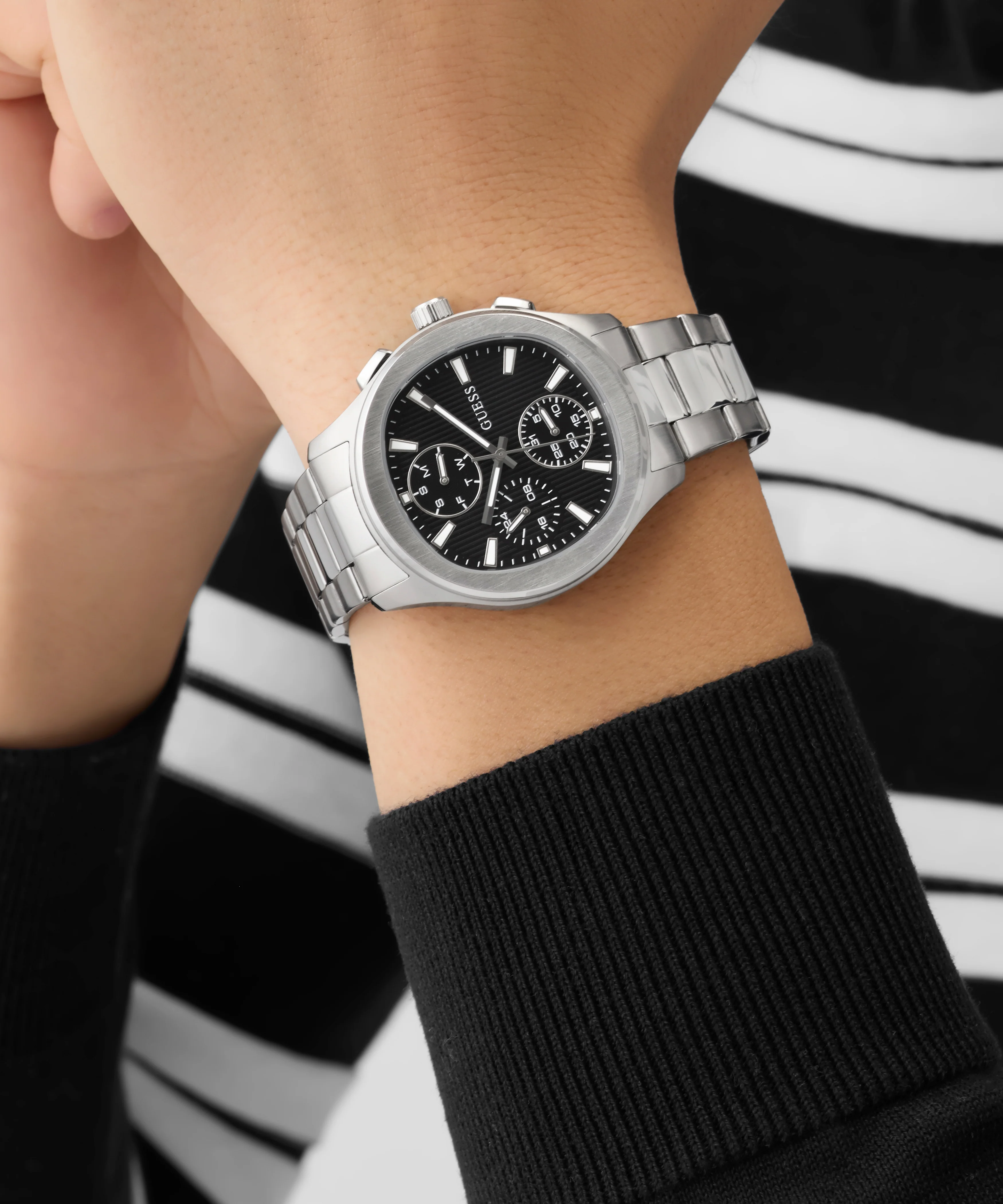 GUESS Mens Palmer Silver Tone Analog Watch - Image 3
