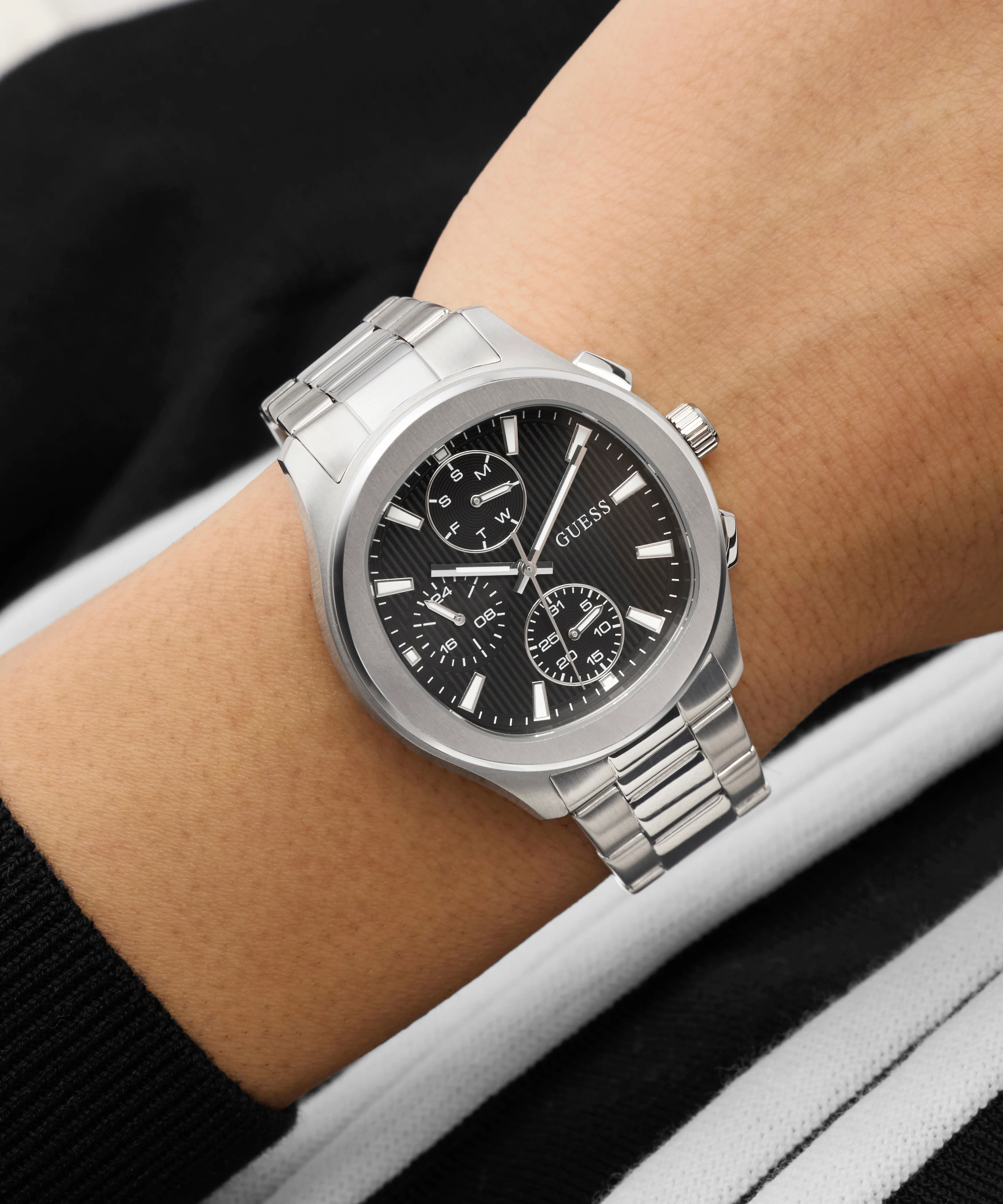 GUESS Mens Palmer Silver Tone Analog Watch - Image 5