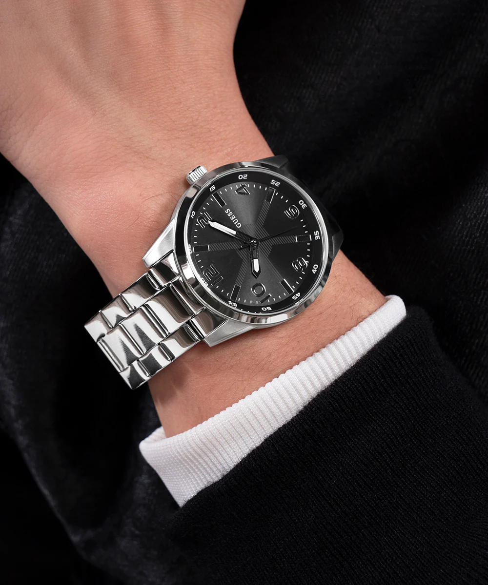 GUESS Mens Silver Tone Analog Watch - Image 3