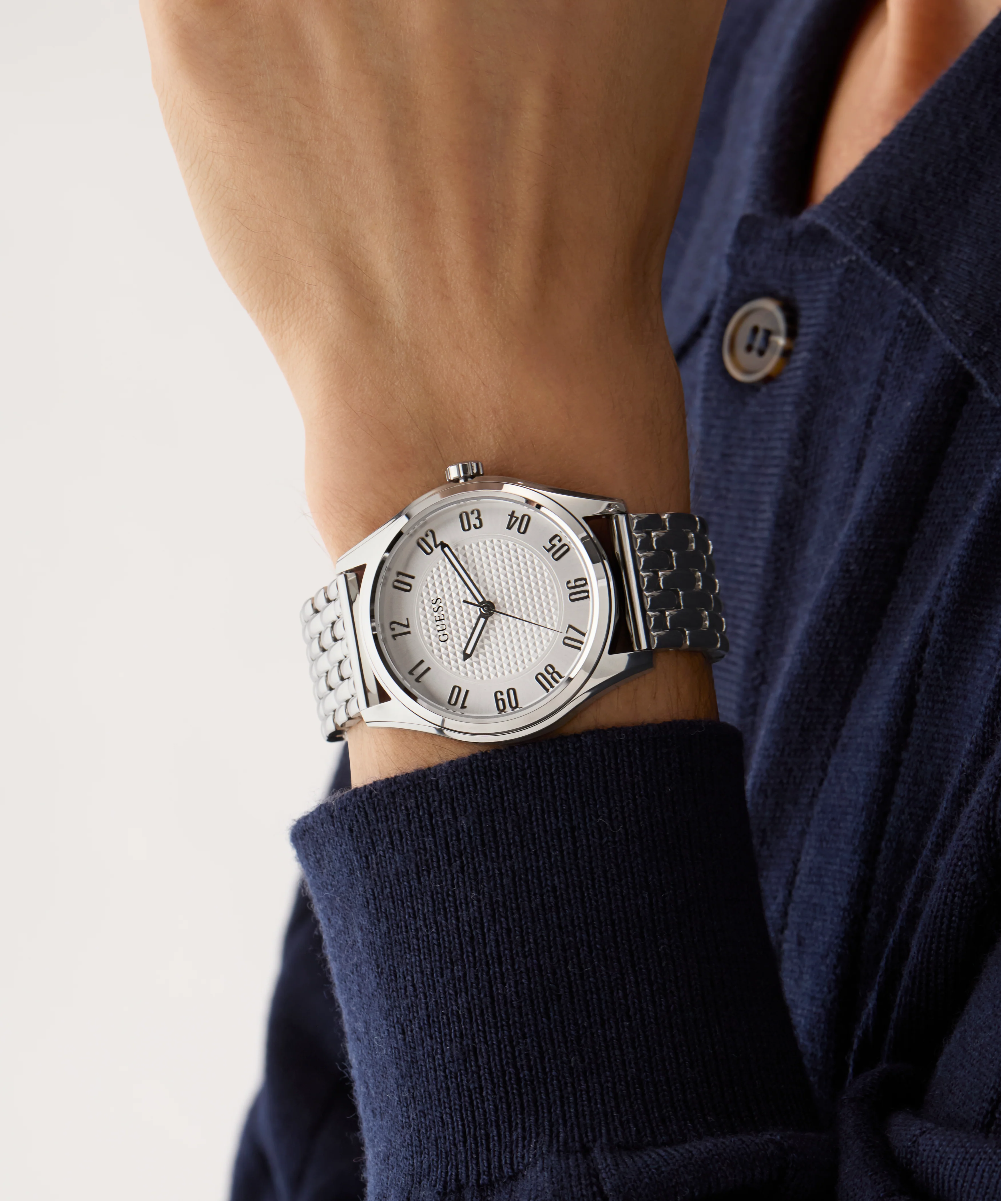 GUESS Mens Silver Tone Analog Watch - Image 3