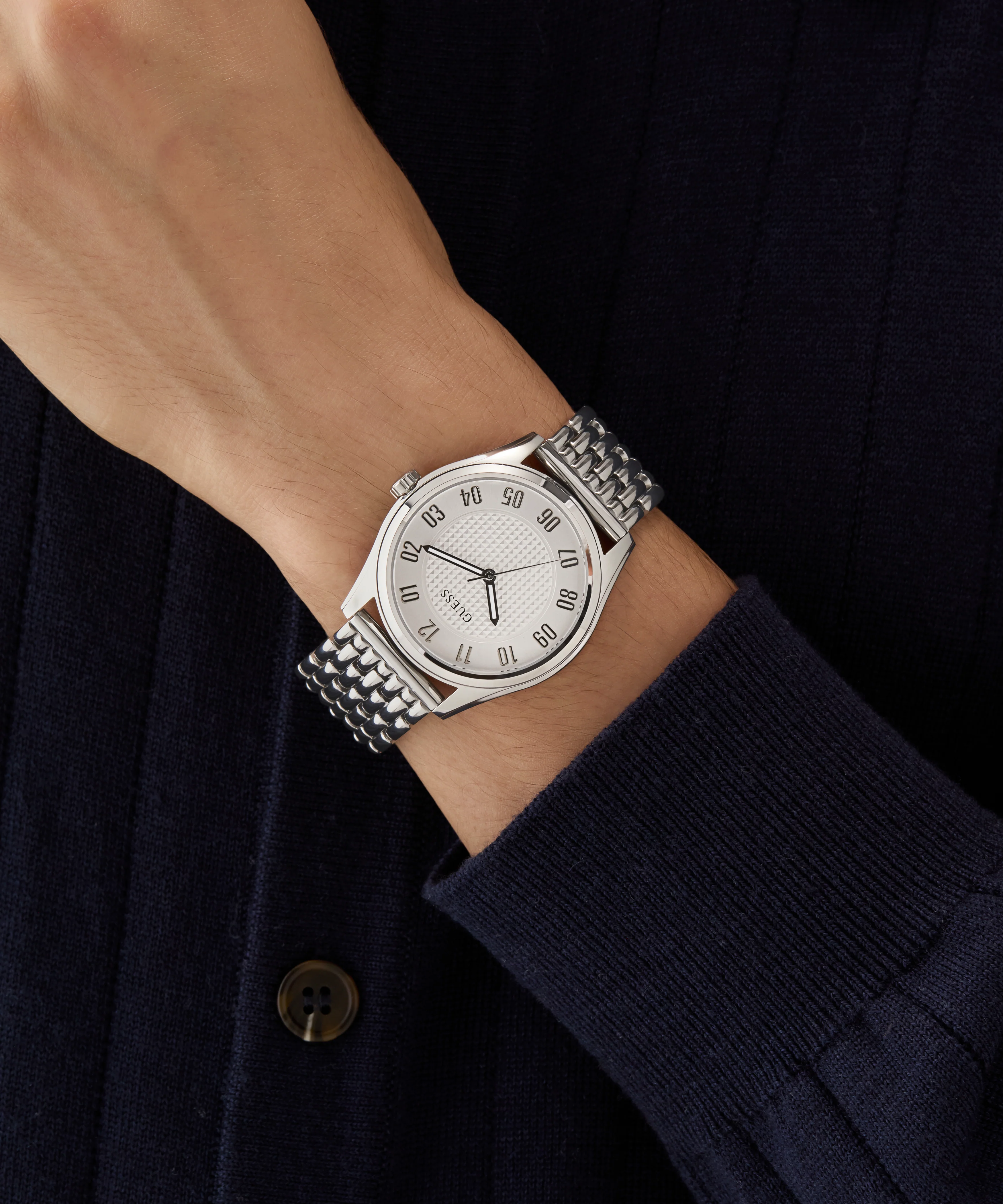 GUESS Mens Silver Tone Analog Watch - Image 5