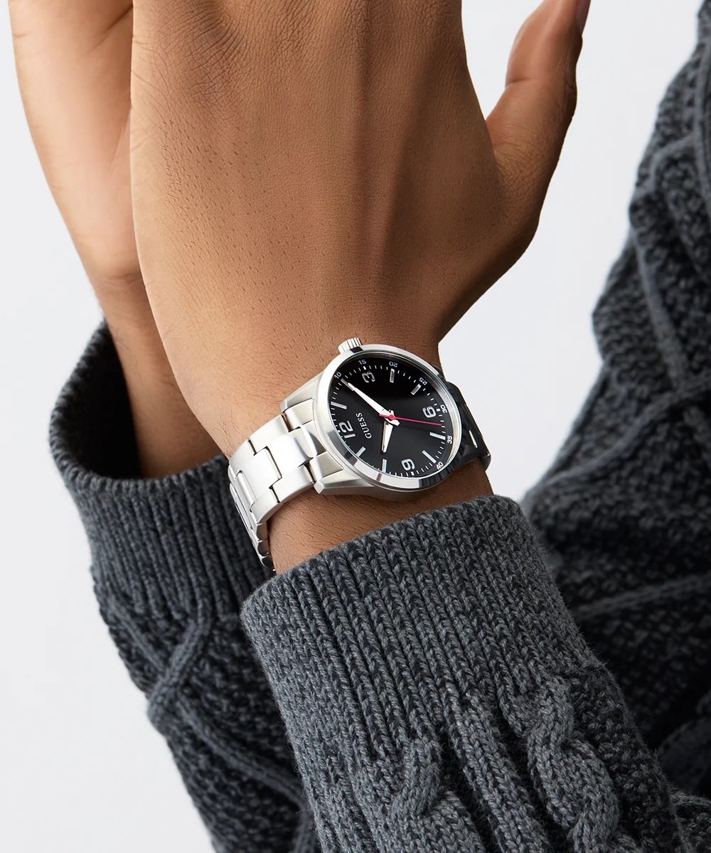 GUESS Mens Silver Tone Analog Watch - Image 3