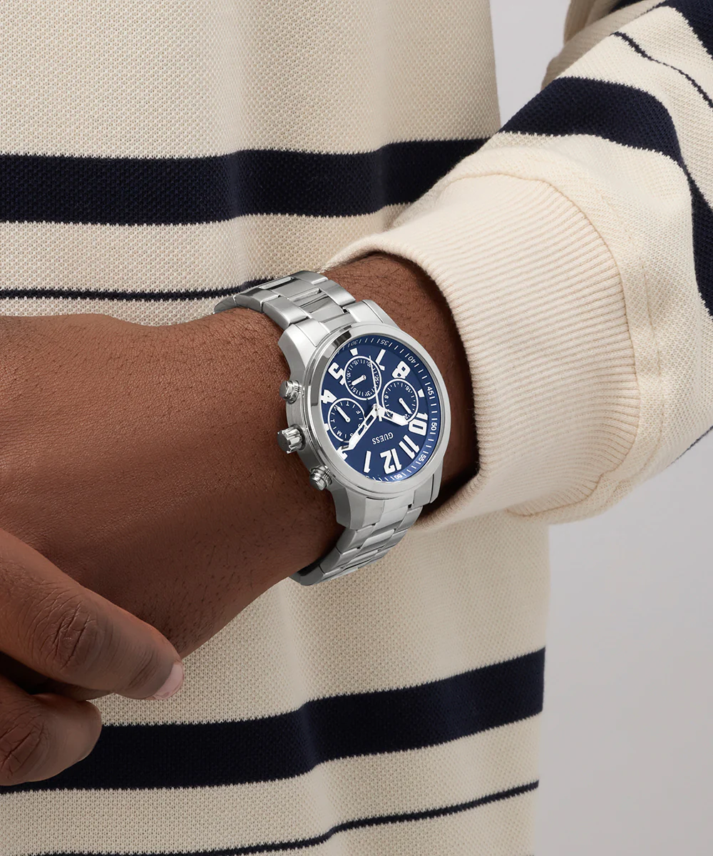 GUESS Mens Silver Tone Analog Watch - Image 4